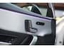 Mercedes-Benz A-klasse 200 Launch Edition Premium Plus AMG panoramadak AMBIENT Apple Carplay Brake assist Camera Multimedia Getint glas 19"L.M. Cruise Navi