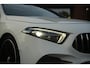 Mercedes-Benz A-klasse 200 Launch Edition Premium Plus AMG panoramadak AMBIENT Apple Carplay Brake assist Camera Multimedia Getint glas 19"L.M. Cruise Navi