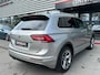 Volkswagen Tiguan 1.4 TSI ACT Connected Series R-Line DSG|Carplay|Cruise Control|ParkPilot|NL-Auto|Trekhaak