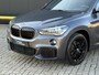 BMW X1 xDrive20i M-Pakket PANORAMADAK | NIEUWSTAAT