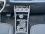 Skoda Karoq 1.5 150pk TSI ACT Business Edition Panoramisch glazenschuif-/kanteldak | Parkeersensoren achter | Trekhaak