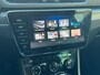 Skoda Superb Combi 1.5 150pk TSI ACT Business Edition Plus Parkeersensoren vóór en achter | Navigatie Columbus met 9,2" kleuren touchscreen | Lichtmetalen velgen 18" Antares