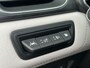 Renault Captur 1.6 E-Tech Plug-in Hybrid 160 Initiale Paris / Lederen Bekleding / Achteruitrijcamera / Stoel & Stuurverwarming / Trekhaak / Apple Carplay & Android Auto / Cruise Control / Climate Control / Parkeersensoren /