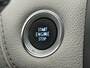 Renault Captur 1.6 E-Tech Plug-in Hybrid 160 Initiale Paris / Lederen Bekleding / Achteruitrijcamera / Stoel & Stuurverwarming / Trekhaak / Apple Carplay & Android Auto / Cruise Control / Climate Control / Parkeersensoren /