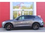 Alfa Romeo Stelvio 2.0 T 280PK Q4 AWD B-Tech | DRIVER ASSISTENCE PACK2: | ACHTERUITRIJCAMERA | PARKEERSENSOREN VOOR / ACHTER | DODEHOEKDETECTIE | DIMMENDE BINNENSPIEGEL | CONVENIENCE PACK: | KEYLESS ENTRY / START | WARMTE WERENDE VOORRUIT | ELEKTRSICHE STOELVERSTELLING MET GEHEUGEN | ELEKTRISCH VERWARMEDE VOORSTOELEN | ELEKTRISCH VERWARMBAAR STUURWIEL | LEDEREN BEKLEDING | RODE REMKLAUWEN | 19"INCH LICHTMETALEN VELGEN | BI-XENON KOPLAMPEN MET SPROEIINSTALATIE | ELEKTRISCHE ACHTERKLEP | NAVIGATIE | DAB+ RADIO | ADAPTIVE CRUISE CONTROL |