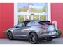 Alfa Romeo Stelvio 2.0 T 280PK Q4 AWD B-Tech | DRIVER ASSISTENCE PACK2: | ACHTERUITRIJCAMERA | PARKEERSENSOREN VOOR / ACHTER | DODEHOEKDETECTIE | DIMMENDE BINNENSPIEGEL | CONVENIENCE PACK: | KEYLESS ENTRY / START | WARMTE WERENDE VOORRUIT | ELEKTRSICHE STOELVERSTELLING MET GEHEUGEN | ELEKTRISCH VERWARMEDE VOORSTOELEN | ELEKTRISCH VERWARMBAAR STUURWIEL | LEDEREN BEKLEDING | RODE REMKLAUWEN | 19"INCH LICHTMETALEN VELGEN | BI-XENON KOPLAMPEN MET SPROEIINSTALATIE | ELEKTRISCHE ACHTERKLEP | NAVIGATIE | DAB+ RADIO | ADAPTIVE CRUISE CONTROL |