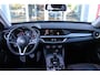 Alfa Romeo Stelvio 2.0 T 280PK Q4 AWD B-Tech | DRIVER ASSISTENCE PACK2: | ACHTERUITRIJCAMERA | PARKEERSENSOREN VOOR / ACHTER | DODEHOEKDETECTIE | DIMMENDE BINNENSPIEGEL | CONVENIENCE PACK: | KEYLESS ENTRY / START | WARMTE WERENDE VOORRUIT | ELEKTRSICHE STOELVERSTELLING MET GEHEUGEN | ELEKTRISCH VERWARMEDE VOORSTOELEN | ELEKTRISCH VERWARMBAAR STUURWIEL | LEDEREN BEKLEDING | RODE REMKLAUWEN | 19"INCH LICHTMETALEN VELGEN | BI-XENON KOPLAMPEN MET SPROEIINSTALATIE | ELEKTRISCHE ACHTERKLEP | NAVIGATIE | DAB+ RADIO | ADAPTIVE CRUISE CONTROL |