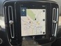 Volvo XC40 1.5 T2 Momentum / Achteruitrijcamera / Apple Carplay & Android Auto / Sensoren Voor en Achter / Navigatie / Lendensteun / Cruise Control /