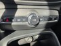 Volvo XC40 1.5 T2 Momentum / Achteruitrijcamera / Sensoren Voor en Achter / Navigatie / Apple Carplay / Android Auto / Lendensteun / Cruise Control /