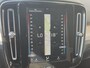 Volvo XC40 1.5 T2 Momentum / Achteruitrijcamera / Sensoren Voor en Achter / Navigatie / Apple Carplay / Android Auto / Lendensteun / Cruise Control /