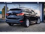 BMW X1 XDrive25e High Executive|93% SOH|Pano|Dealer Onderh|HUD|Apple CarPlay|Cam|LED|