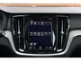 Volvo V60 B3 Inscription | Verwarmbare Voorstoelen | Parkeersensoren | Achteruitrijcamera | Verwarmbaar Stuurwiel | Adaptieve Cruise Control | Dodehoekdetectie Met Correctie | Electronic Climate Control | Panorama Dak | Navigatiesysteem | Apple Carplay/Android Auto