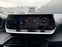 Peugeot 208 Benzine 5-deurs 1.2 * Airco * Cruise Control * DAB Radio * Wit * Vingerhoets; Vierde Generatie Eersteklas Service. Al meer dan 100 jaar een begrip in de Brabantse Kempen