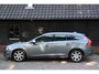Volvo V60 2.0 D2 Nordic+ R design/Xenon/Camera/Stoelverwarming/Parkeersensor