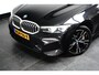 BMW 3-Serie Touring 330e | 360 camera | Panoramadak | Cruise control adaptief | Verwarmd stuurwiel en stoelen |