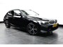 BMW 3-Serie Touring 330e | 360 camera | Panoramadak | Cruise control adaptief | Verwarmd stuurwiel en stoelen |