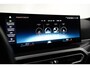 BMW 3-Serie Touring 330e | 360 camera | Panoramadak | Cruise control adaptief | Verwarmd stuurwiel en stoelen |