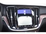 Volvo V60 T6 350PK Plug-in Hybrid AWD Ultimate Bright / Adaptive Cruise Control / Harman Kardon / 360 Camera / Elektrisch glazen schuif-kanteldak / Head-up Display / Nappa leer met stoelventilatie / Elektrisch verstelbare stoelen met geheugen / Stoelverwarming / Stuurverwarming