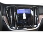 Volvo V60 T6 350PK Plug-in Hybrid AWD Ultimate Bright / Adaptive Cruise Control / Harman Kardon / 360 Camera / Elektrisch glazen schuif-kanteldak / Head-up Display / Nappa leer met stoelventilatie / Elektrisch verstelbare stoelen met geheugen / Stoelverwarming / Stuurverwarming