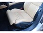 Volvo V60 T6 350PK Plug-in Hybrid AWD Ultimate Bright / Adaptive Cruise Control / Harman Kardon / 360 Camera / Elektrisch glazen schuif-kanteldak / Head-up Display / Nappa leer met stoelventilatie / Elektrisch verstelbare stoelen met geheugen / Stoelverwarming / Stuurverwarming