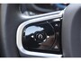 Volvo V60 T6 350PK Plug-in Hybrid AWD Ultimate Bright / Adaptive Cruise Control / Harman Kardon / 360 Camera / Elektrisch glazen schuif-kanteldak / Head-up Display / Nappa leer met stoelventilatie / Elektrisch verstelbare stoelen met geheugen / Stoelverwarming / Stuurverwarming