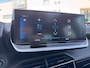 Peugeot 2008 1.2 130PK GT Automaat | Bomvol! | Afneembare Trekhaak | Premium Focal Audio | Alcantara | Panoramadak | | DAB ontvanger | Dakrails | Dimlichten automatisch