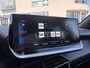 Peugeot 2008 1.2 130PK GT Automaat | Bomvol! | Afneembare Trekhaak | Premium Focal Audio | Alcantara | Panoramadak | | DAB ontvanger | Dakrails | Dimlichten automatisch