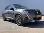 Peugeot 2008 1.2 130PK GT Automaat | Bomvol! | Afneembare Trekhaak | Premium Focal Audio | Alcantara | Panoramadak | | DAB ontvanger | Dakrails | Dimlichten automatisch