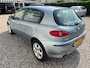 Alfa Romeo 147 1.6 T.Spark Edizione Esclusiva loop of sloop!
