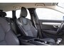 Volvo V90 2.0 T4 Momentum | Trekhaak | Achteruitrijcamera | Parkeersensoren | Navigatie | Keyless Entry | Elektrische Achterklep | Parkeerverwarming | Stoelverwarming voor en achter | BLIS | Cruise Control Adaptief