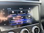 Renault Kadjar 1.3 TCe 140 Black Edition / Trekhaak(1.500KG) / Navigatie / Cruise Control adaptief / Achteruitrijcamera / Airco / Elektrische Bestuurdersstoel / Dodehoekdetectie / Stoelverwarming / Alcantara Bekleding / Parkeersensoren / Bluetooth /