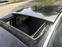 Mercedes-Benz GLA 200 Business Solution AMG / Pano / Camera / Elektrische Stoelen met Geheugen  / Stoelverwarming / Elektrische Achterklep /