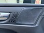 Volvo XC60 2.0 D4 R-Design / 21" Velgen / Trekhaak / Luchtvering / Kantel/Schuifdak /