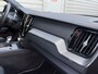 Volvo XC60 2.0 D4 R-Design / 21" Velgen / Trekhaak / Luchtvering / Kantel/Schuifdak /