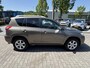 Toyota RAV4 2.0 VVT-i EXECUTIVE BUSINESS NL-AUTO AUTOMAAT KEYLESS NAVI STOELVERW EL-STOEL TREKHAAK 1500KG-TREKGEW CAMERA HALF-LEDER CRUISE CLIMA