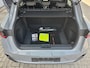 Lexus LBX Business Line Business Line 2WD Parkeer en Dodehoek Sensoren Stoel/ stuurverwarming