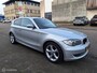 BMW 1-Serie 118i BUSINESS LINE / Nieuwe distributie / Parkeersensoren /