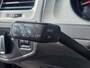 Volkswagen Golf 1.2 TSI Comfortline | Met o.a. cruise control, climate control, navigatie, bluetooth telefoonvoorb. en PDC achter!