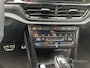Volkswagen T-Roc 1.5 TSI DSG R-LINE EDITION , BLACK STYLE , AFN TREKHAAK , IQ-LIGHT , LED , KEYLESS ENTRY , ADAPTIVE CRUISE , LANE ASSIST , COCKPIT PRO , TWO TONE , STUUR EN STOELVERWARMING , PRIVACY GLASS , APPEL CARPLAY / ANDROID , ACHTERKLEP MET VOETSENSOR , SIDE ASSI
