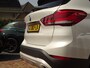 BMW X1 sDrive20i ParelWeiss | Full Options | HUD | NavPro | Stoelverw | All wheater | Uniek