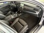 BMW 5-Serie Touring 520i High Executive Airco - Parkeersensoren - Navigatiesysteem - Trekhaak - Cruise control - Licht metalen velgen 17 inch - Start/stop systeem - Voorstoelen verwarmd - Stuur multifunctioneel - Bluetooth - Radio/ Elektrische ramen