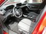 Peugeot e-2008 EV Allure Pack 50 kWh 12 maanden Bovag garantie carplay/android SOH 93.3%