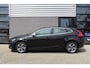 Volvo V40 2.0 T2 R-Design / Stoelverwarming / Standkachel / N.A.P.