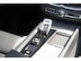 Volvo XC60 T8 Plug-in hybrid AWD Ultimate Black Edition Long Range | Head-Up | Panoramisch schuif/kanteldak | Stoelverwarming voor & achter | 360 graden camera | Standkachel | Adaptieve cruise control | Harman Kardon |