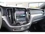 Volvo XC60 T8 Plug-in hybrid AWD Ultimate Black Edition Long Range | Head-Up | Panoramisch schuif/kanteldak | Stoelverwarming voor & achter | 360 graden camera | Standkachel | Adaptieve cruise control | Harman Kardon |
