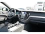 Volvo XC60 T8 Plug-in hybrid AWD Ultimate Black Edition Long Range | Head-Up | Panoramisch schuif/kanteldak | Stoelverwarming voor & achter | 360 graden camera | Standkachel | Adaptieve cruise control | Harman Kardon |