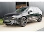 Volvo XC60 T8 Plug-in hybrid AWD Ultimate Black Edition Long Range | Head-Up | Panoramisch schuif/kanteldak | Stoelverwarming voor & achter | 360 graden camera | Standkachel | Adaptieve cruise control | Harman Kardon |