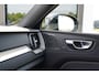 Volvo XC60 T8 Plug-in hybrid AWD Ultimate Black Edition Long Range | Head-Up | Panoramisch schuif/kanteldak | Stoelverwarming voor & achter | 360 graden camera | Standkachel | Adaptieve cruise control | Harman Kardon |