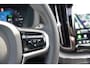 Volvo XC60 T8 Plug-in hybrid AWD Ultimate Black Edition Long Range | Head-Up | Panoramisch schuif/kanteldak | Stoelverwarming voor & achter | 360 graden camera | Standkachel | Adaptieve cruise control | Harman Kardon |