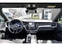 Volvo XC60 T8 Plug-in hybrid AWD Ultimate Black Edition Long Range | Head-Up | Panoramisch schuif/kanteldak | Stoelverwarming voor & achter | 360 graden camera | Standkachel | Adaptieve cruise control | Harman Kardon |